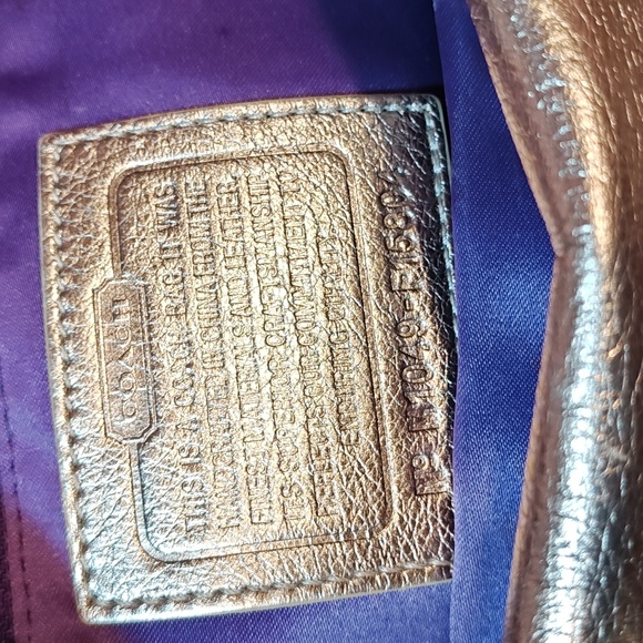 Gold Coach Bag - Picture 4 of 8